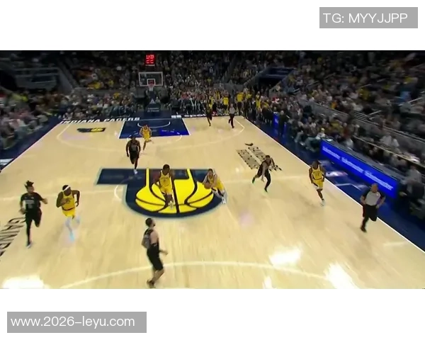 托布绝杀失利遭封盖03秒空接再被大帽翻倒在地真是倒霉透了 托布绝杀失利遭封盖03秒空接再被大帽翻倒在地真是倒霉透了